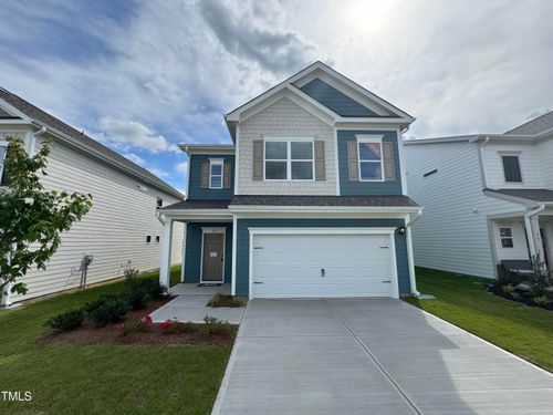 67 Commons Cir, Clayton, NC, 27520-5779 | Card Image