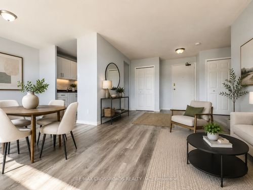 102-363 Lakeshore Rd E, Mississauga, ON, L5G1H7 | Card Image