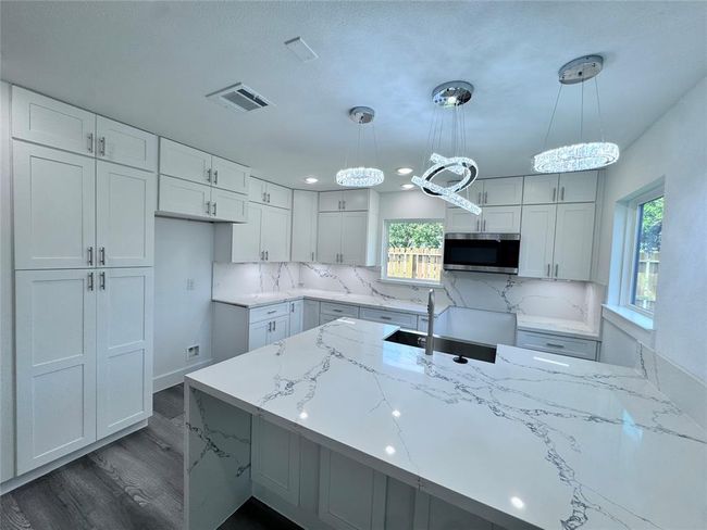 801 Woodard St, House other with 3 bedrooms, 2 bathrooms and null parking in Houston TX | Image 20