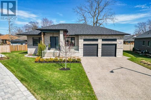 49 Hickory Court, Port Colborne (Sugarloaf), ON, L3K0B2 | Card Image