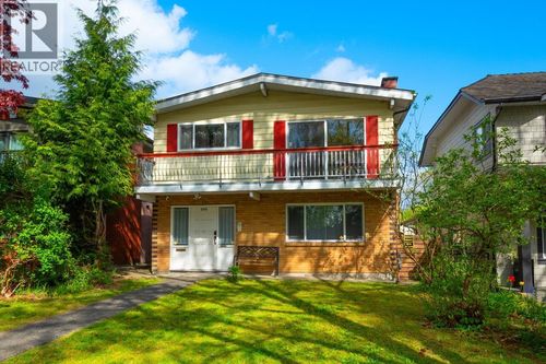 3178 Garden Dr, Vancouver, BC, V5N4Y1 | Card Image