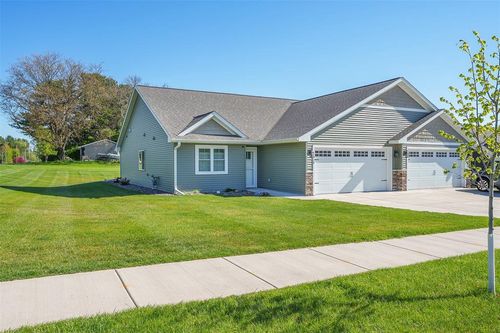 938 Jeffers Ridge, Eau Claire, WI, 54703 | Card Image