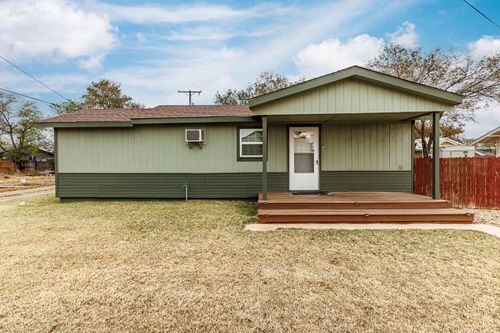 211 Chestnut St, Idalou, TX, 79329-4036 | Card Image
