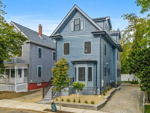 25 Avon St, Somerville, MA, 02143-1601 | Card Image