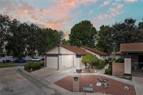 661 W Villa Chaparral Rd, San Jacinto, CA, 92583-2348 | Card Image