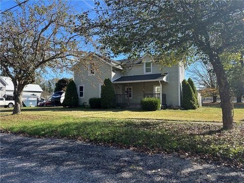 61 N Franklin St, Cattaraugus, NY, 14719-1133 | Card Image