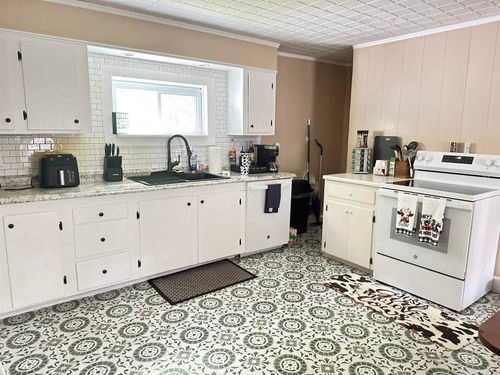 14 Knowlton St, Marlborough, NH, 03455-2119 | Card Image