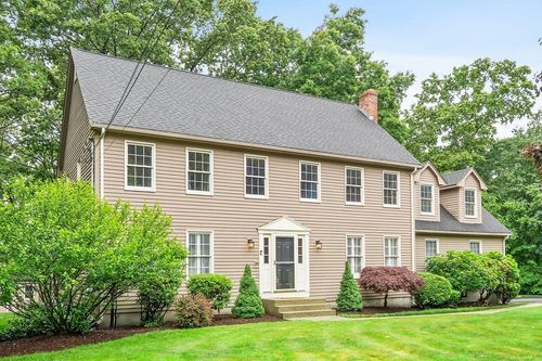 39 Jackson Cir, Franklin, MA, 02038-3376 | Card Image