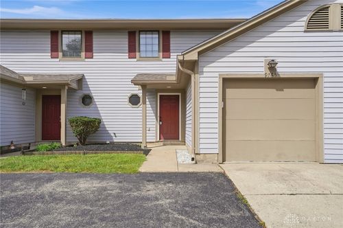 9765 Centerville Creek Ln, Dayton, OH, 45458-5520 | Card Image