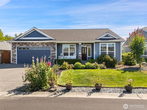 121 Petal Ln, Sequim, WA, 98382-3603 | Card Image
