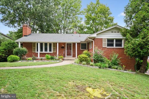 9321 Saint Andrews Pl, COLLEGE PARK, MD, 20740-3947 | Card Image