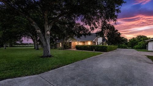 17202 N Main St, Alvin, TX, 77511 | Card Image
