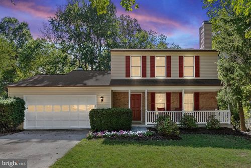 903 Young Dairy Ct, Herndon, VA, 20170-3016 | Card Image