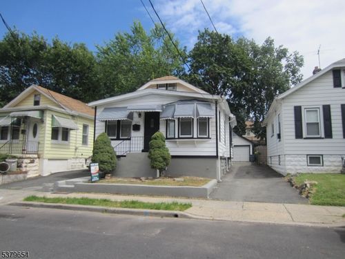 345 Stiles St, Vauxhall, NJ, 07088-1328 | Card Image
