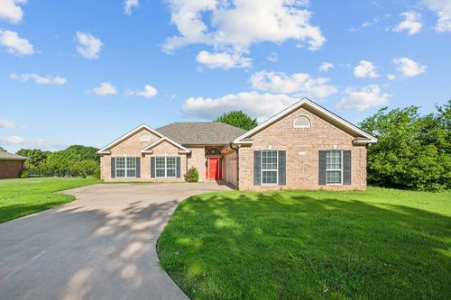 1071 N Maple St, Muenster, TX, 76252-2005 | Card Image
