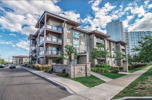 133-570 Lolita Gardens, Mississauga, ON, L5A0A1 | Card Image