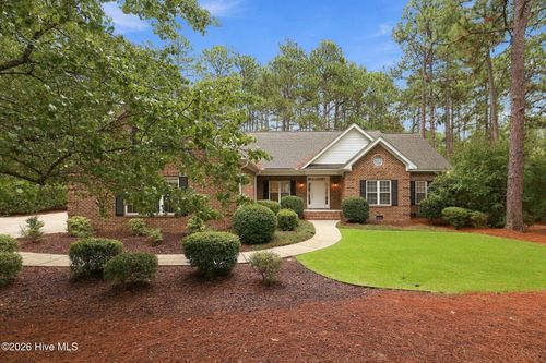 51 Mcmichael Dr, Pinehurst, NC, 28374-6702 | Card Image