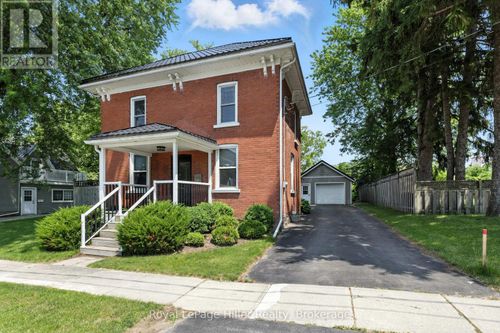 12 West St, Perth, ON, N0K1M0 | Card Image