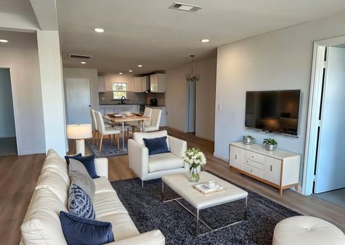 909 Jerry Mashek Dr, West, TX, 76691-1817 | Card Image