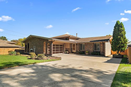 9241 S Kean Ave, Hickory Hills, IL, 60457-1619 | Card Image