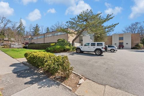 bldg-2-200 S Broadway, Tarrytown, NY, 10591-4500 | Card Image