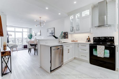 604-1 Leaside Park Drive, East York, ON, M4H1R1 | Card Image