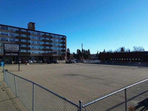 {{alt}} | Card Image