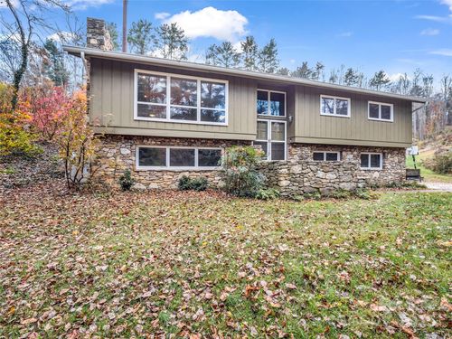35 Fieldcrest Cir, Asheville, NC, 28806-9754 | Card Image