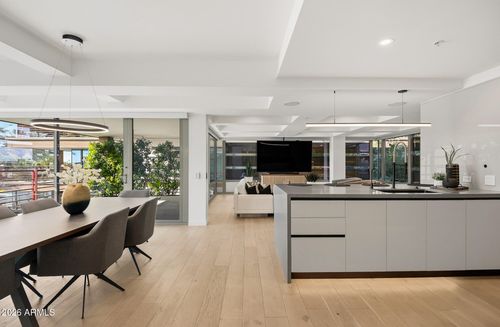 4001-7157 E Rancho Vista Dr, Scottsdale, AZ, 85251-1494 | Card Image