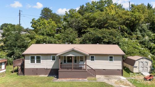 31 Raleigh Ln, Hot Springs, NC, 28743 | Card Image