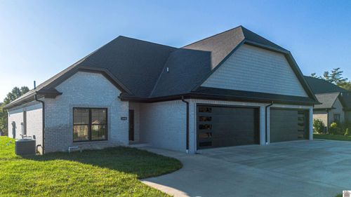 3900 Pines Rd, Paducah, KY, 42001-4627 | Card Image