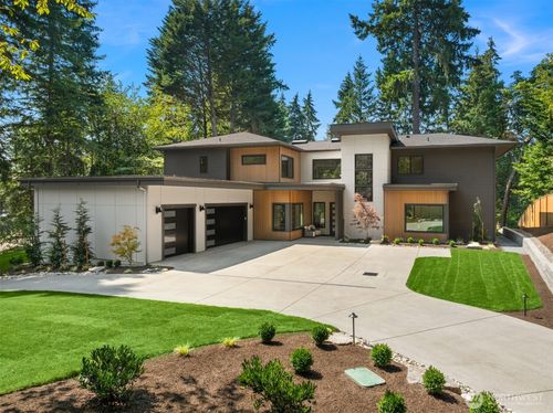 2009 102nd Pl Se, Bellevue, WA, 98004-7029 | Card Image