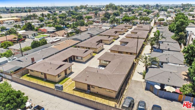5211 Live Oak St, Home with 32 bedrooms, 16 bathrooms and 24 parking in Bell CA | Image 5