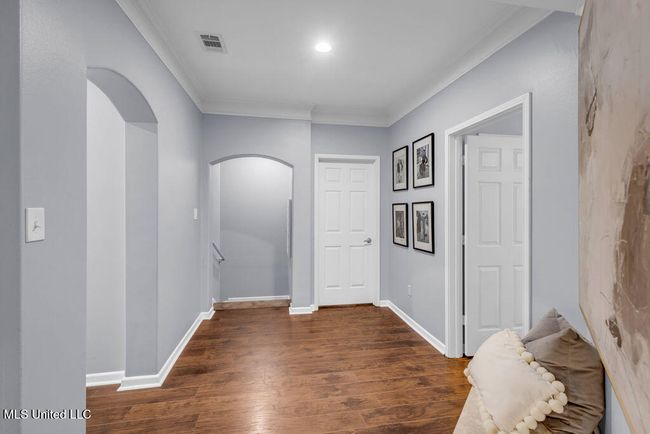 Foyer | Image 7