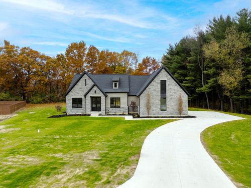 6219 Medinah Ln, Kalamazoo, MI, 49004-8648 | Card Image