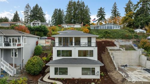 8307 Bayridge Ave, Gig Harbor, WA, 98332-1878 | Card Image