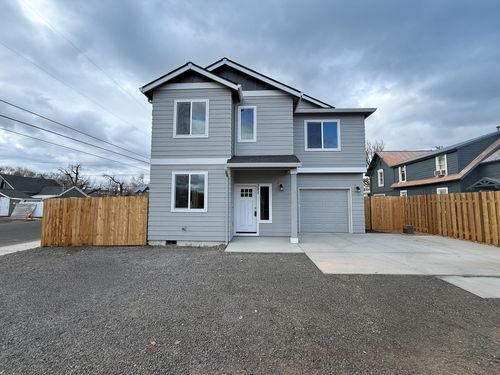 321 Ne 6th St, Prineville, OR, 97754-1623 | Card Image