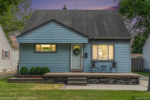 111 Leroy Ave, Clawson, MI, 48017-1258 | Card Image
