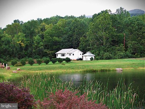 33 Circle Rd S, Aroda, VA, 22727 | Card Image