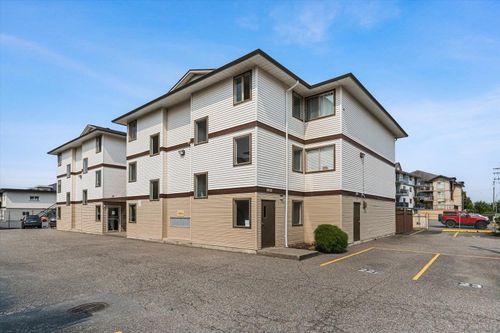 109-7435 Shaw Ave, Chilliwack, BC, V2R3C1 | Card Image