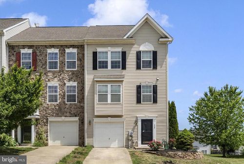 112 Raphael Ct, MARTINSBURG, WV, 25403-3904 | Card Image
