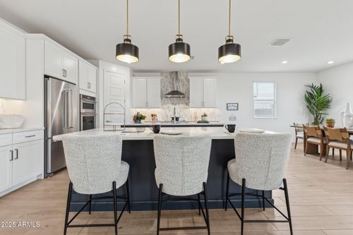 2320 W Moody Trl, Phoenix, AZ, 85041 | Card Image