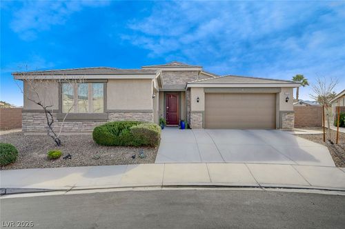 676 Suguaro Bluffs St, Henderson, NV, 89014-2670 | Card Image