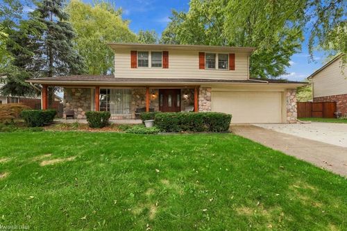 39948 Twenlow Dr, Clinton Township, MI, 48038-5711 | Card Image