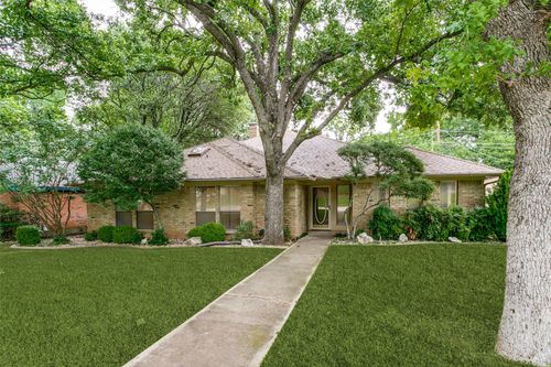 2818 N Creekwood Dr, Grapevine, TX, 76051-5663 | Card Image