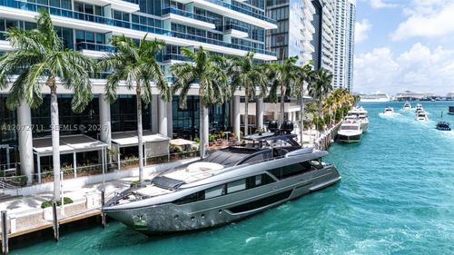 3311-200 Biscayne Boulevard Way, Miami, FL, 33131-2160 | Card Image