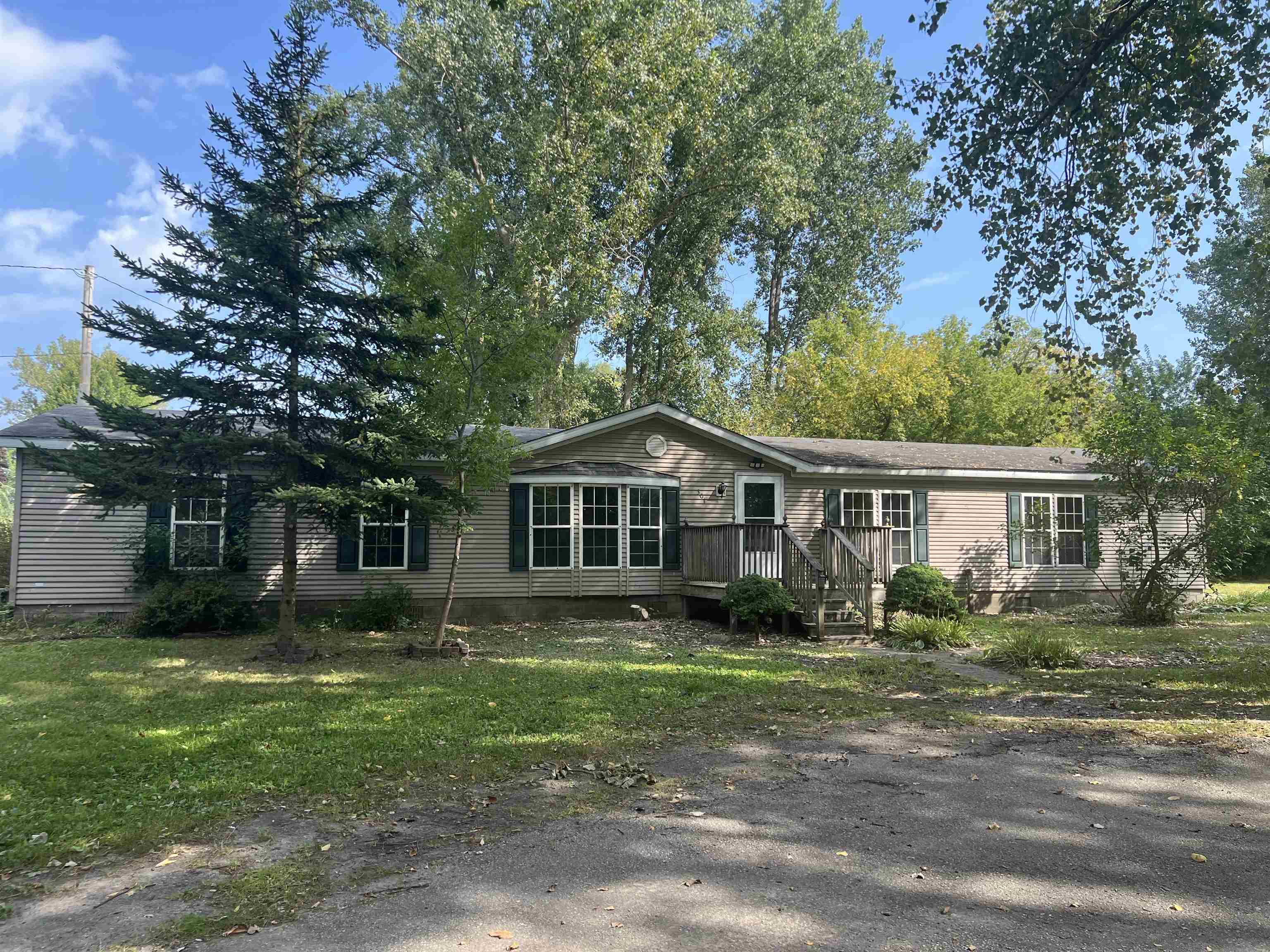 Barn Dr, Bay City, MI 48706