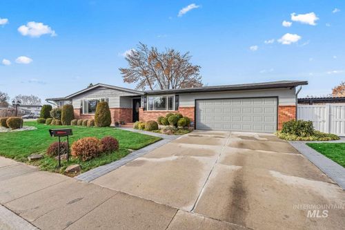 8720 W Cornwall Dr, Boise, ID, 83704-4305 | Card Image