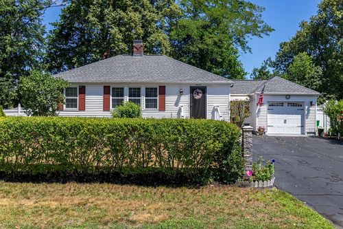 19 Hall Ct, Portsmouth, NH, 03801-4722 | Card Image