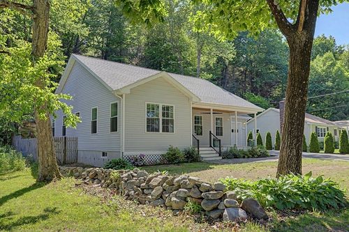 573 Federal St, Belchertown, MA, 01007-9756 | Card Image